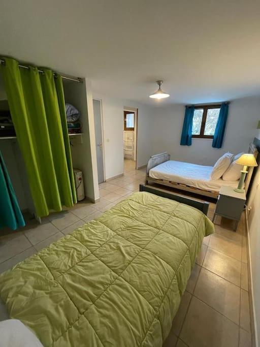 Appartement Paisible Pres Des Pistes De Ski 4 Pers Fontrabiouse ภายนอก รูปภาพ