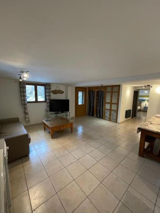 Appartement Paisible Pres Des Pistes De Ski 4 Pers Fontrabiouse ภายนอก รูปภาพ