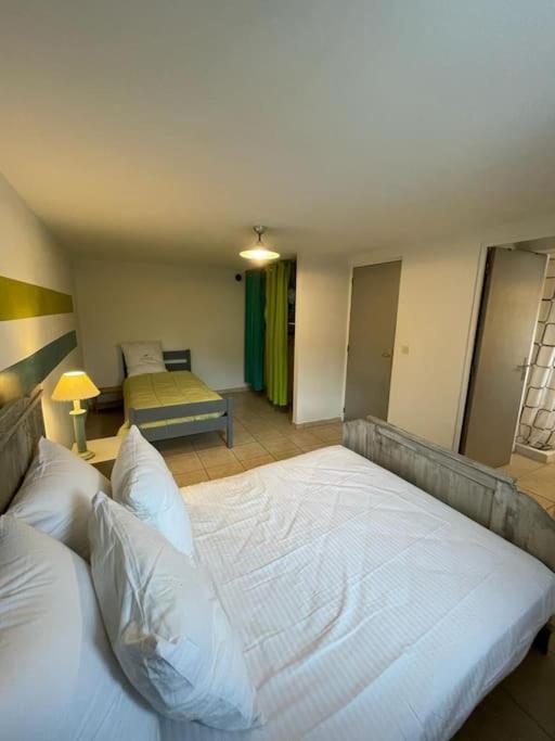 Appartement Paisible Pres Des Pistes De Ski 4 Pers Fontrabiouse ภายนอก รูปภาพ